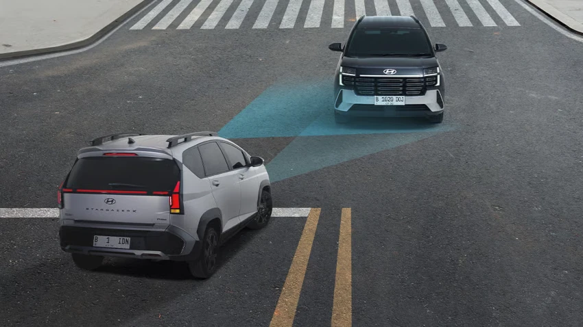 hyundai-stargazer-cartenz-x-Forward-Collision-avoidance-Assist-with-Junction-Turning
